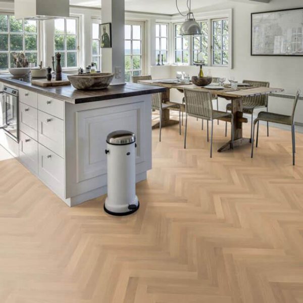 Kahrs-Studio-Herringbone-Oak-AB-White-Oiled-Photo-Kitchen